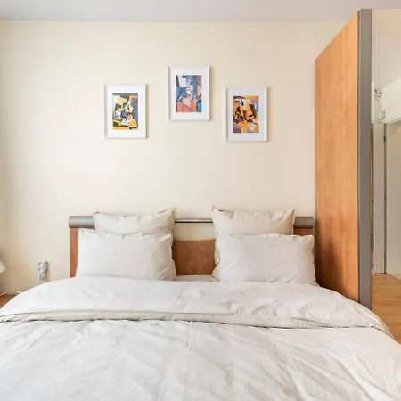 2bdr Duplex With Parking Apartment