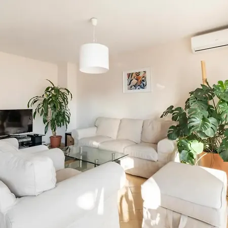 2bdr Duplex With Parking Apartment